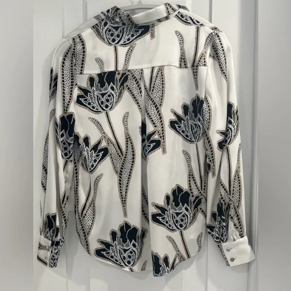 White House Black Market Long-Sleeve Soft Shirt, Size XXS - Picture 2 of 5